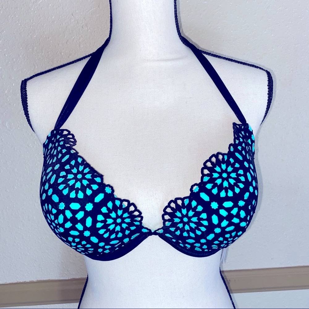 NWT Shade & Shore Push-Up Halter Bikini Top